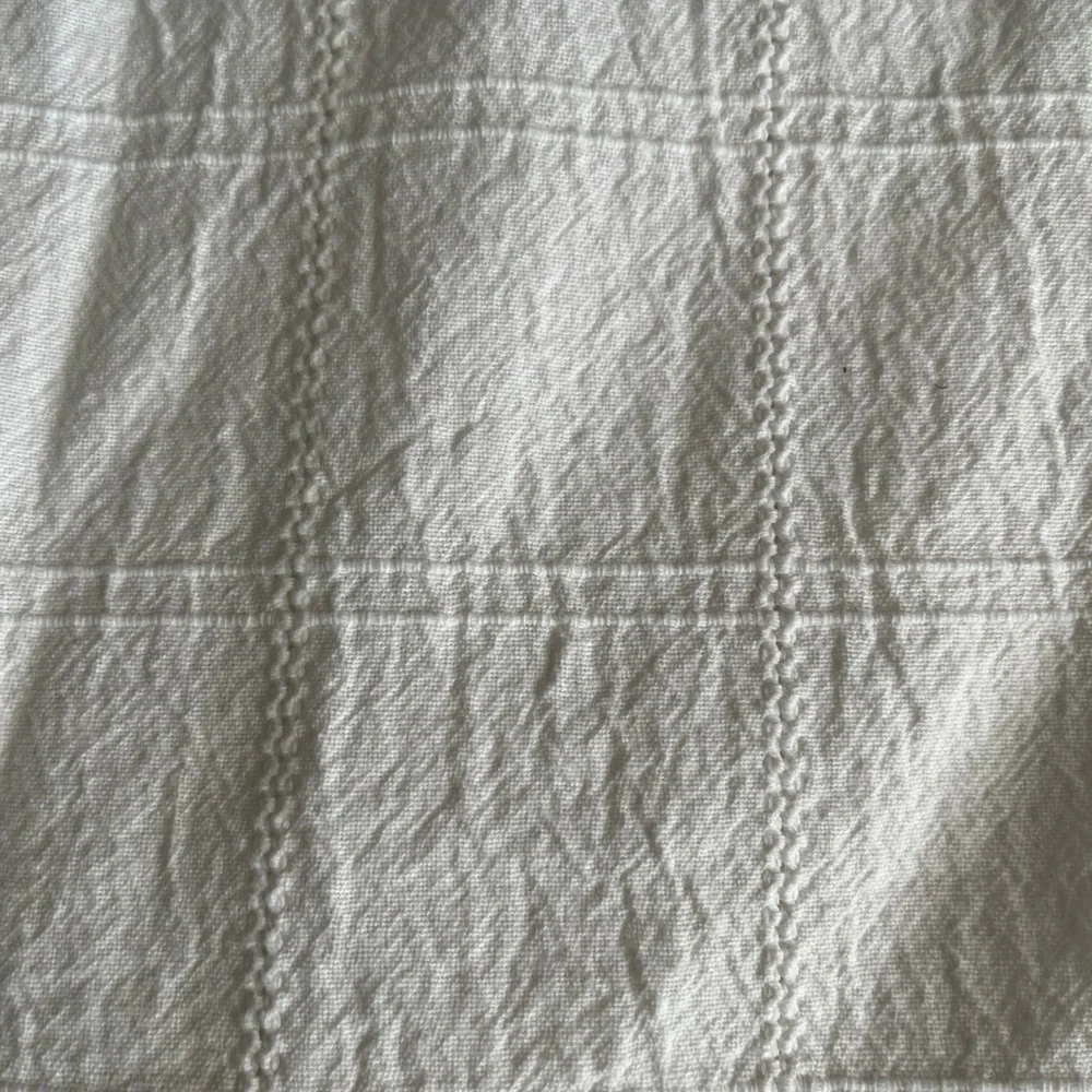 Thyme & Sage Rectangular Tablecloth 100% Cotton White Textured 72”x 52” See pic